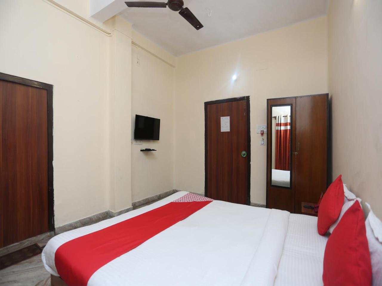 Oyo 9001 Hotel East West Calcutta Exteriör bild