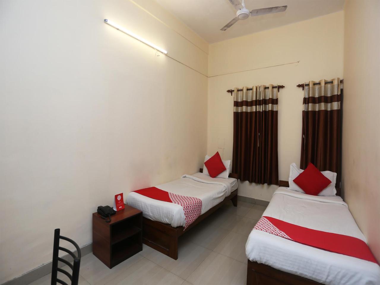 Oyo 9001 Hotel East West Calcutta Exteriör bild