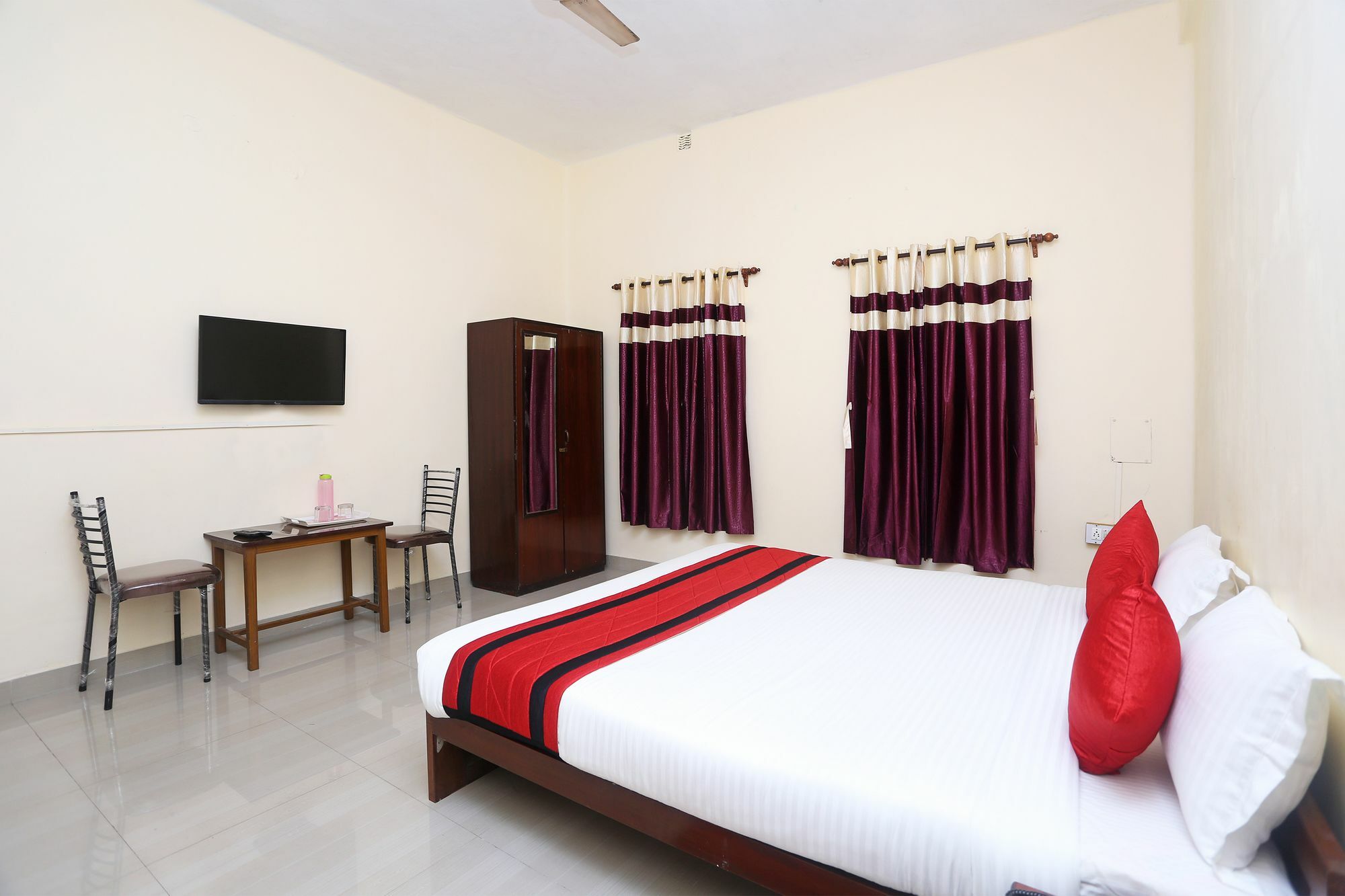 Oyo 9001 Hotel East West Calcutta Exteriör bild